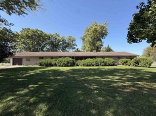 637 N Wright Rd, Janesville, WI 53546