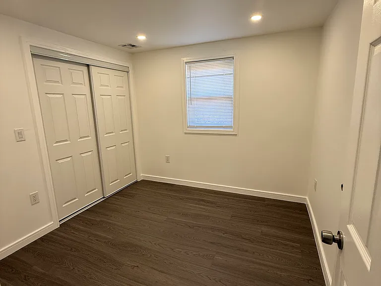 17 Laurel St #2 — Photo 9
