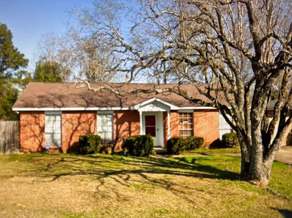 1149 Oakbrook Dr, Montgomery, AL 36110