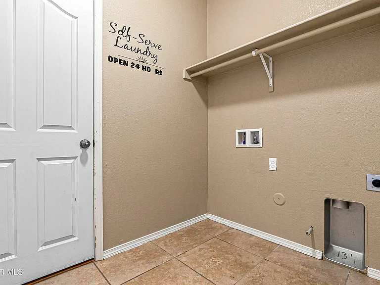 7008 Faxon Dr — Photo 32