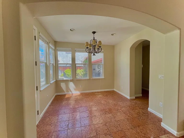 1456 Asterbell Dr — Photo 9