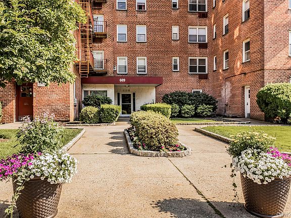 4th image of 609 Palmer Road #4J