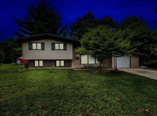 53223 Nadine St, South Bend, IN 46637