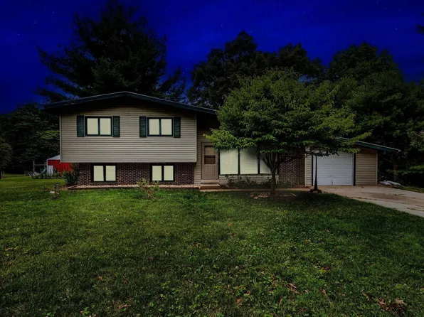 53223 Nadine St, South Bend, IN 46637