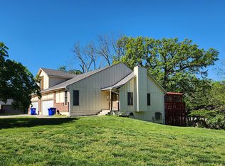 6640 Park St, Shawnee, KS 66216