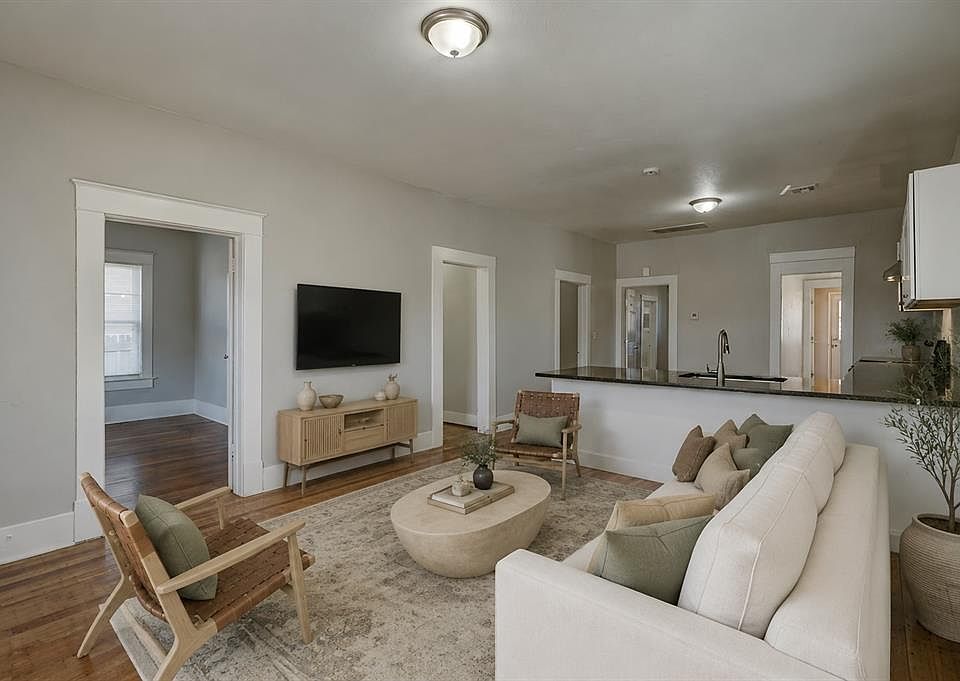 1st image of 1715 NW 21st St