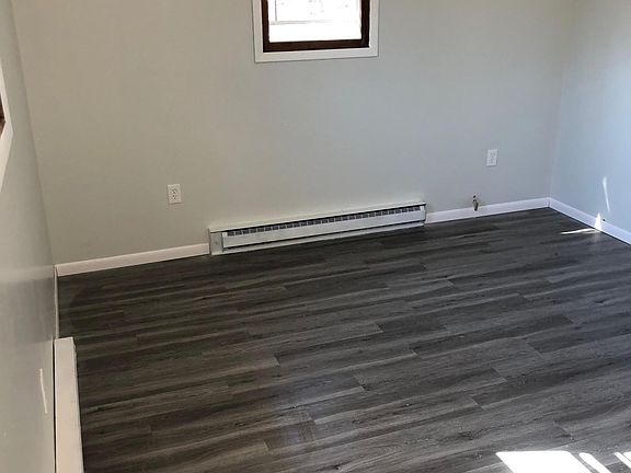 5th image of 3491 N River Rd W #5