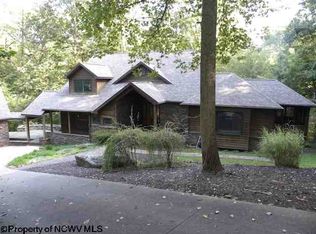 288 Lakeside Dr, Morgantown, WV 26508