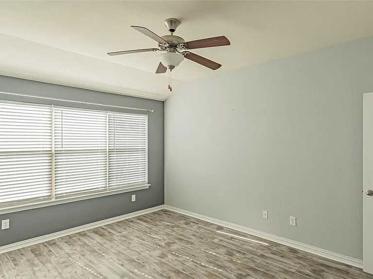 704 Cedar Cove Dr — Photo 11