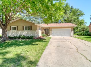 2849 Longfellow Rd N, Fargo, ND 58102