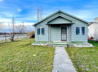 730 Garfield St, Omak, WA 98841