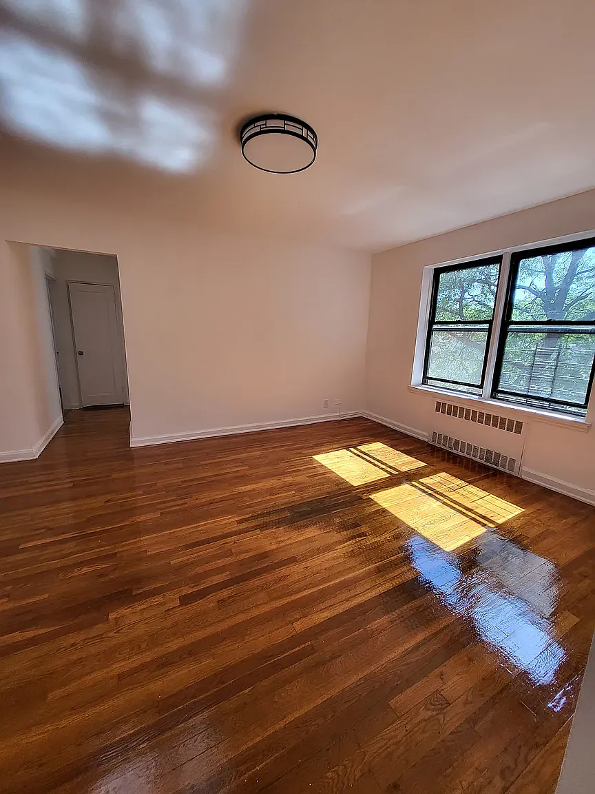 1275 East 5th Street — Photo 1