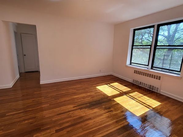 1275 E 5th St Floor 3