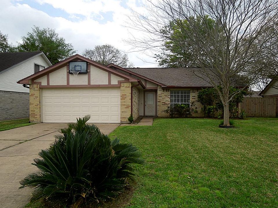 1st image of 2511 Radcliffe Dr