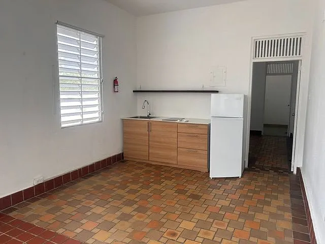1 bed, 1.0 bath, 750 sqft, $1,000 — Photo 3
