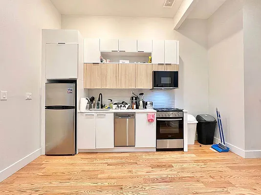 Rented by Doorway NYC, LLC | media 12