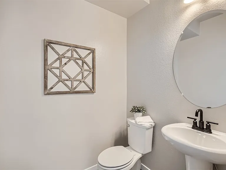 746 Pokeweed Ln — Photo 5