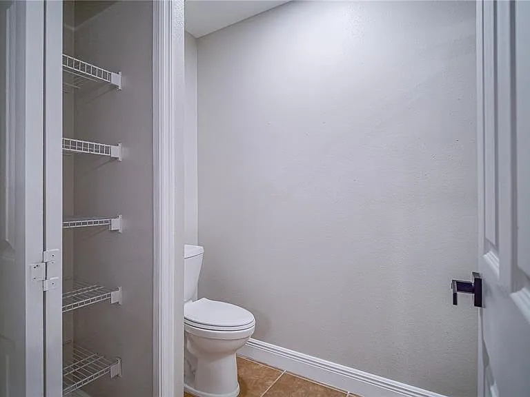 1020 Woodsong Way — Photo 16