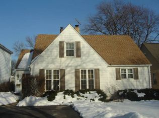 163 S Benton St, Palatine, IL 60067