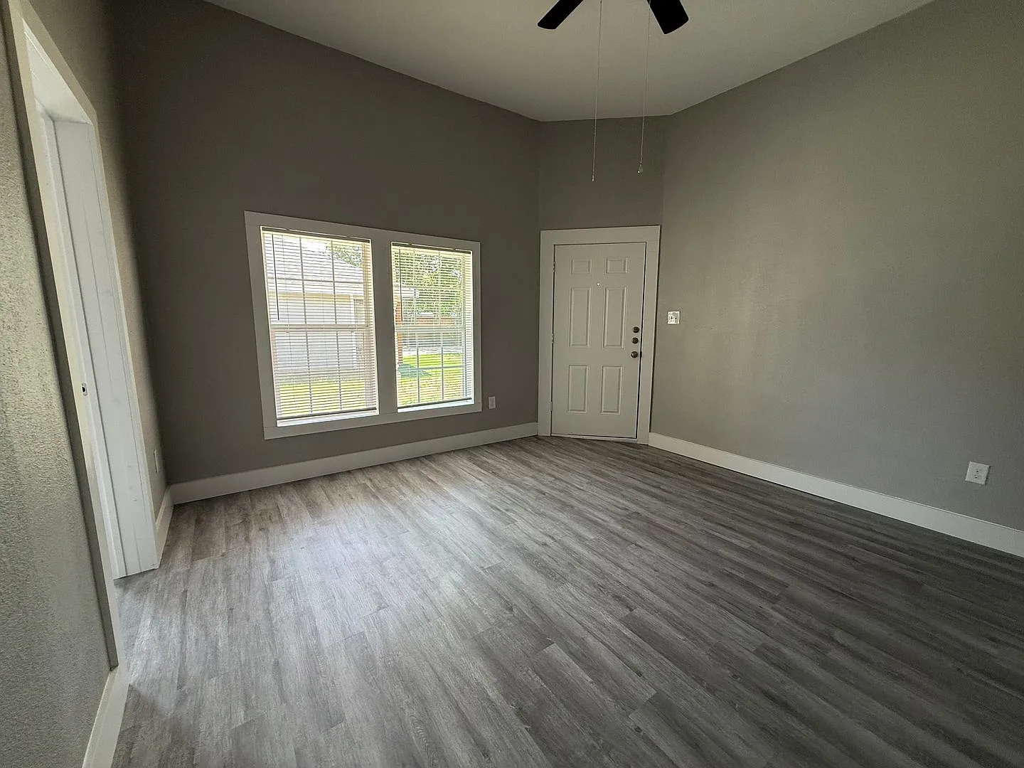 617 Jeanette St — Photo 3