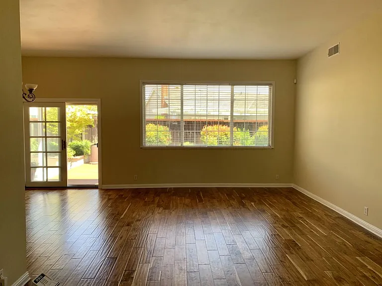 6188 Evangeline Dr — Photo 16