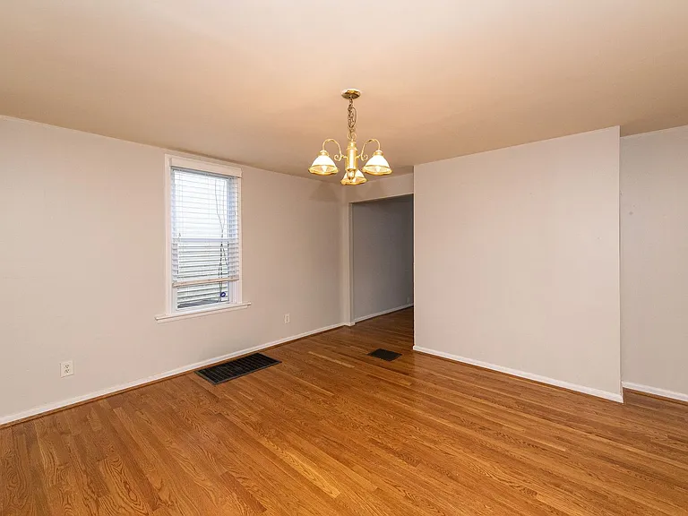 5403 Ravenna St — Photo 16