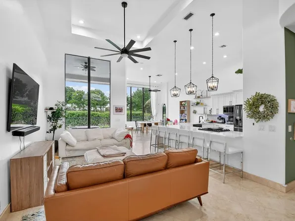 10337 Trianon Pl, Wellington, FL 33449