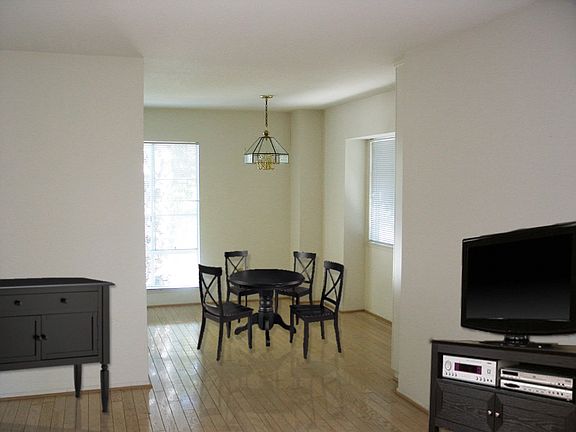 5th image of 4201 Las Virgenes Rd Unit 221