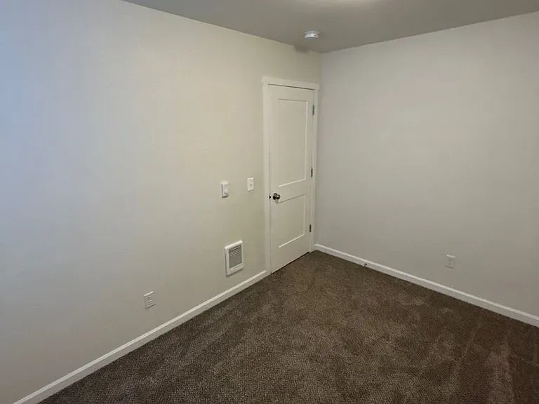 200 Railroad Ave #2 — Photo 10