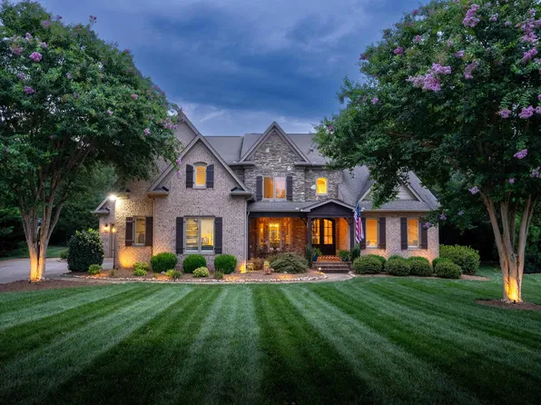 22 Cobbler Ln, Simpsonville, SC 29681