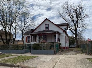 435 W Montrose St, Vineland, NJ 08360