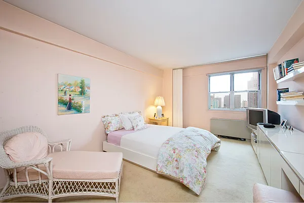 Sold by Stribling | media 12