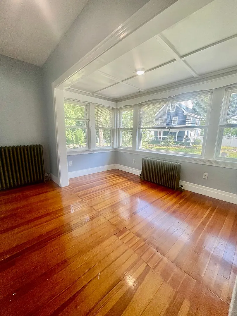 289 Webster St — Photo 2
