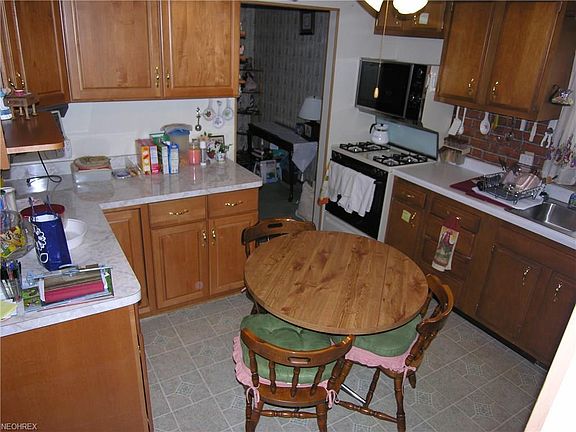 3rd image of 153 Hamilton St
