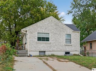 5337 N 35th St, Omaha, NE 68111