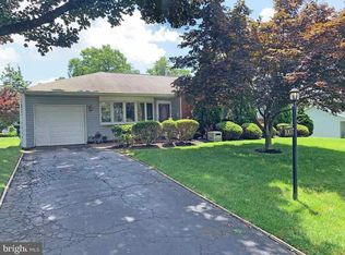 1007 Ponderosa Rd, Feasterville Trevose, PA 19053