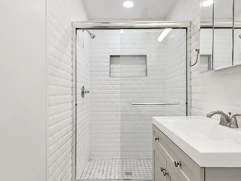71 8th Ave #2R — Photo 5