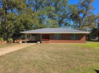 103 N Magnolia St, Plain Dealing, LA 71064