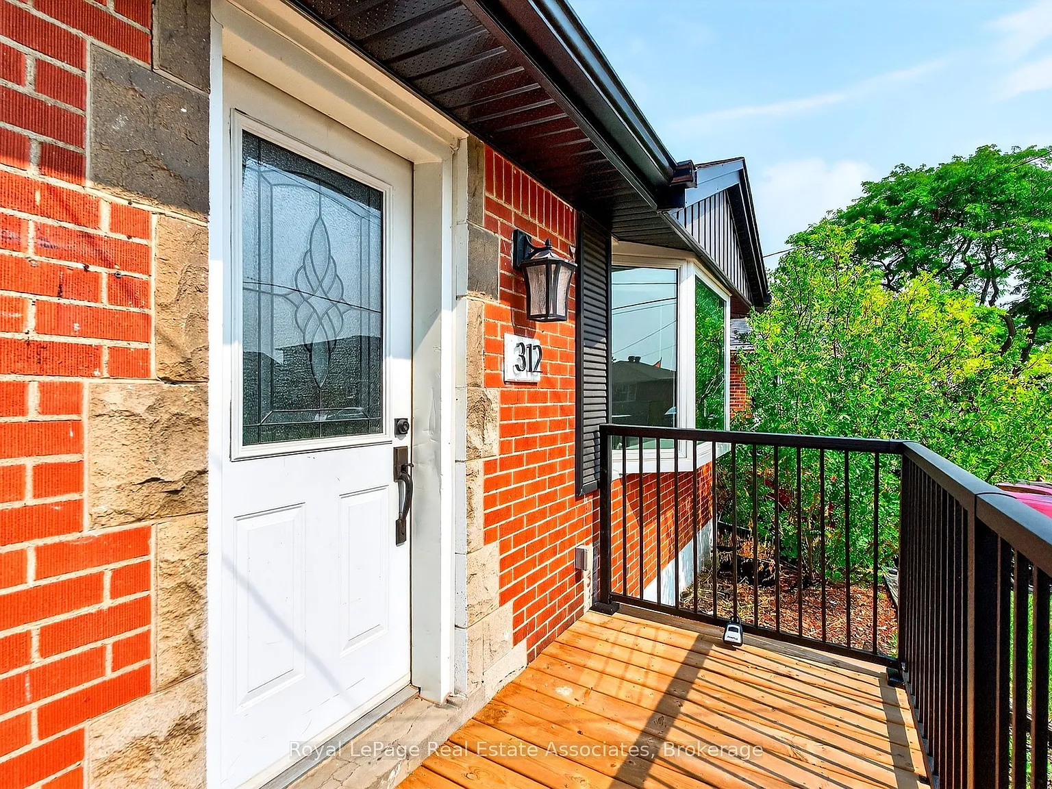 3 bed, $2,300 — Photo 4