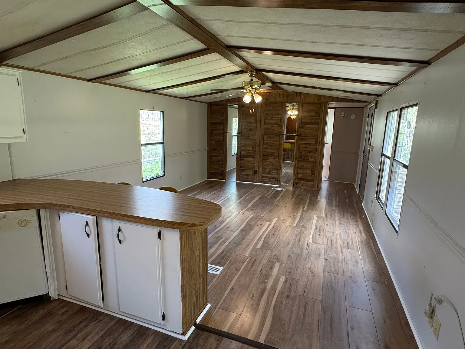 2 bed, 2.0 bath, 1008 sqft, $1,335 — Photo 3