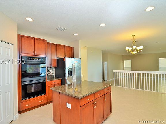 2nd image of 19279 SW 54th St
