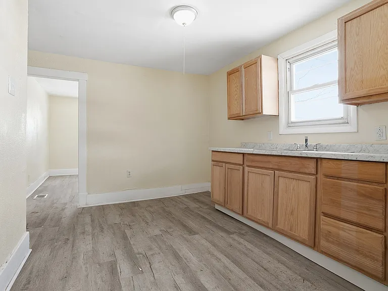 1237 Kenneth Ave #3 — Photo 4