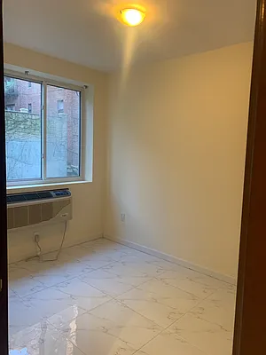 Rented by 18 REALTY | media 24