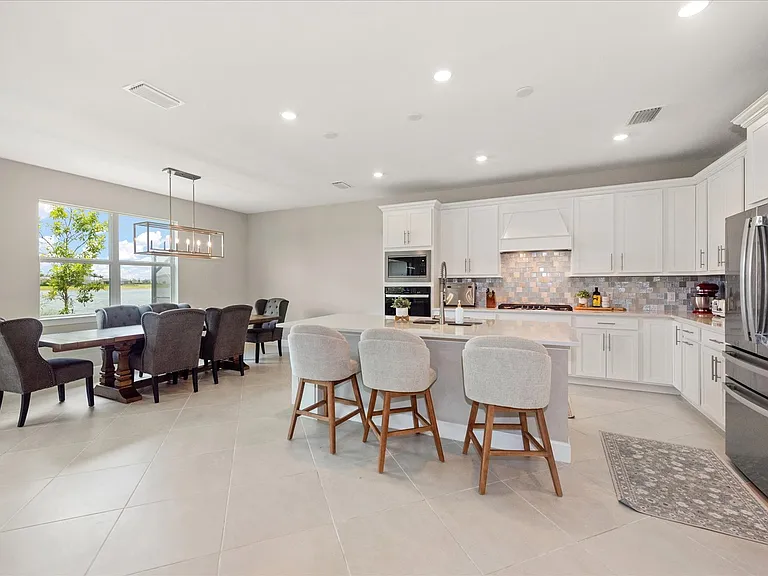 15660 Northridge Rd — Photo 10