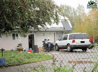 872 Rollage Rd, North Pole, AK 99705