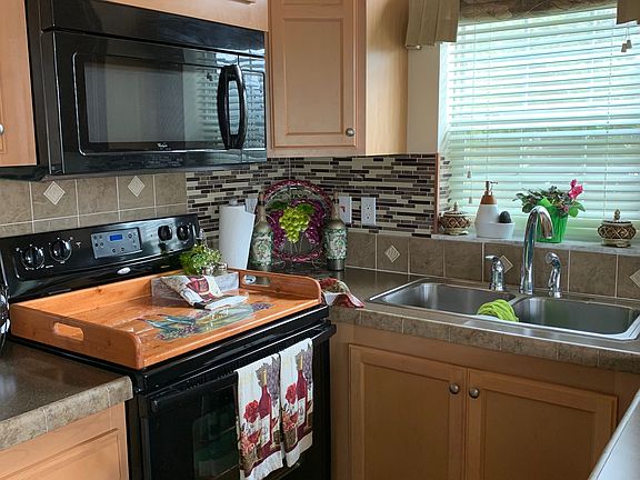 5th image of 6845 Amanda Vista Cir