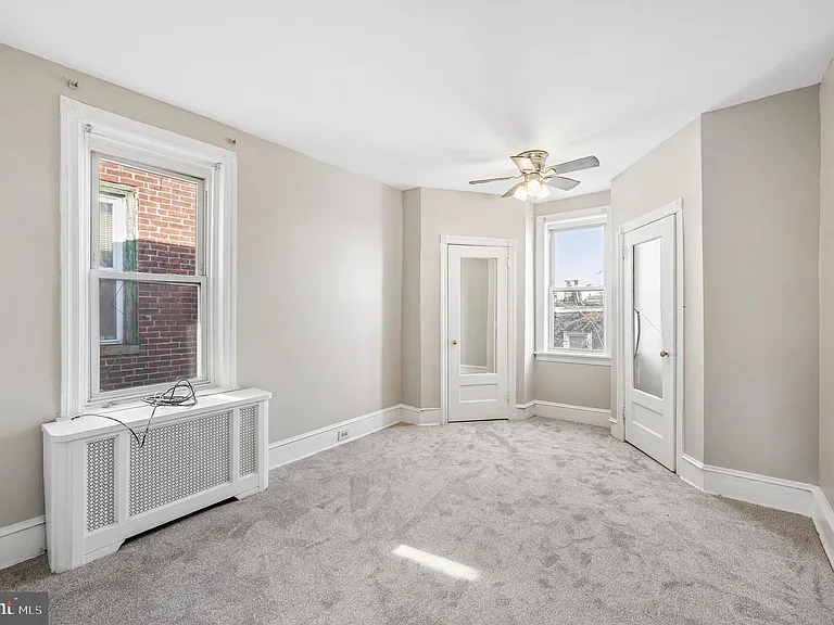 5428 Whitby Ave — Photo 11