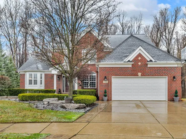 47609 Bucci Ct, Macomb, MI 48044