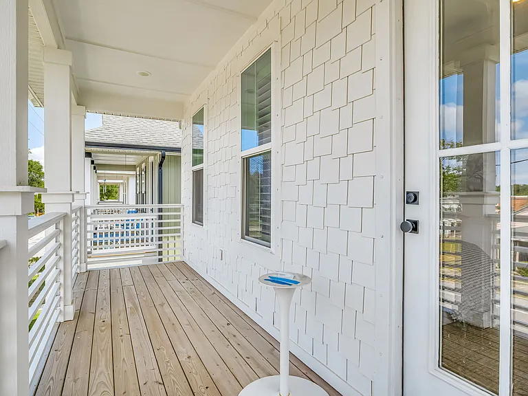 913 W Jackson St — Photo 36