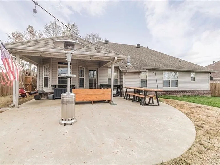 2949 N Bluegrass Pl — Photo 13